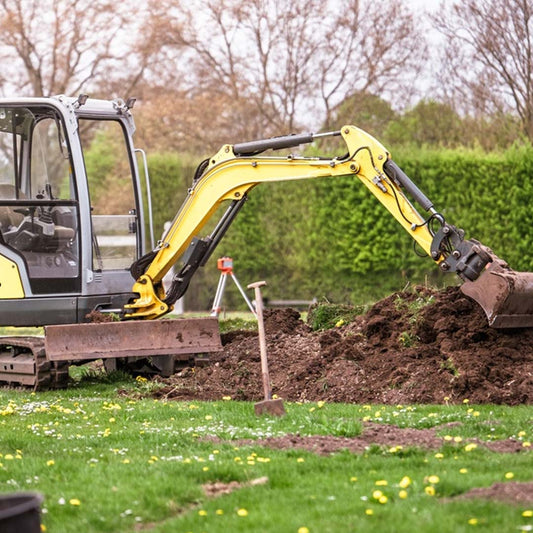 Hyra grävmaskin – vilken storlek behöver du för ditt projekt?